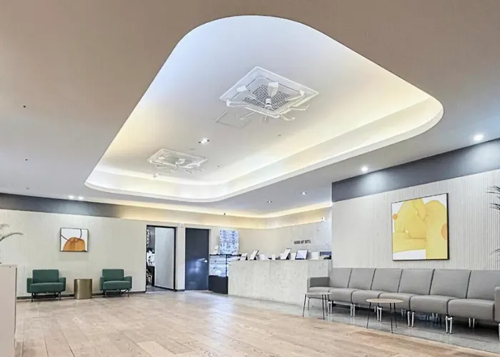 Brown Dot Sajik Baseball Stadium Hotel