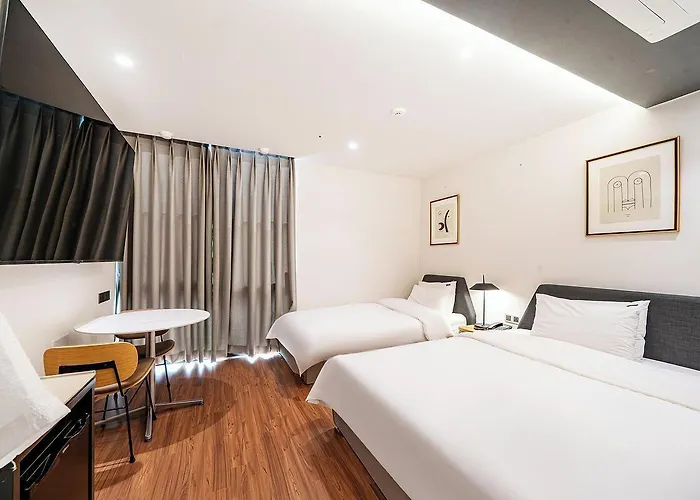 Hotel Brown Dot Sajik Baseball Stadium